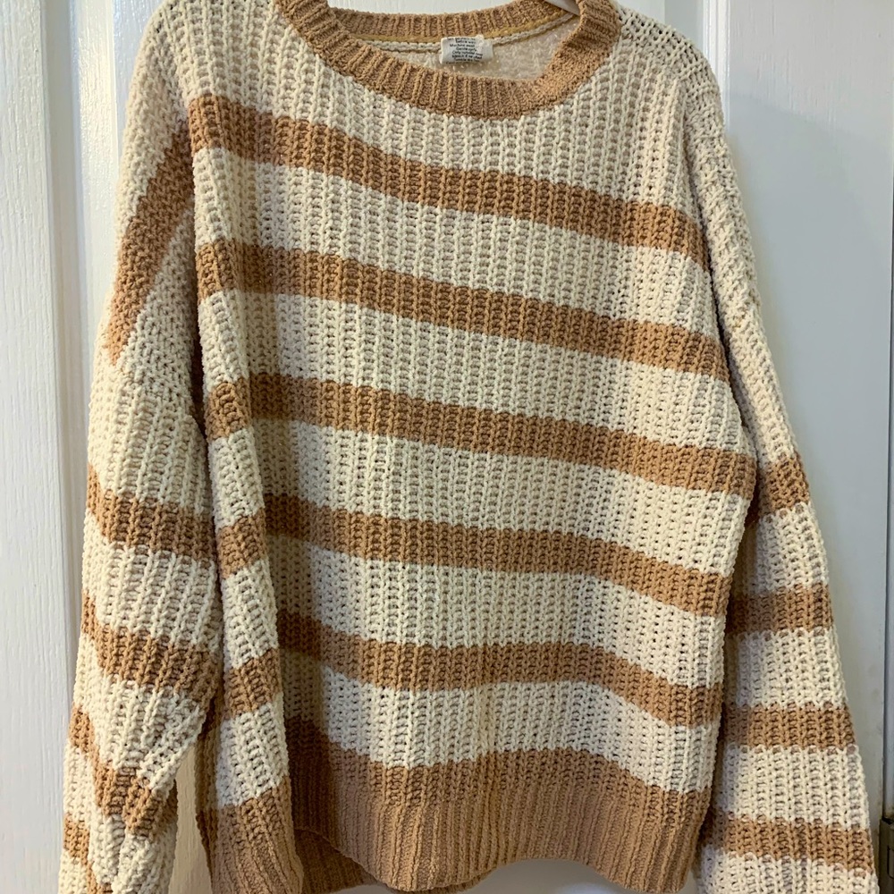 striped beige knitted sweater, oversized